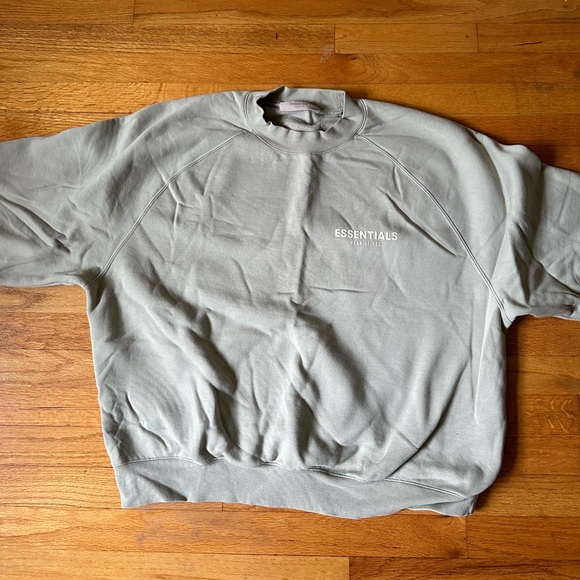 Essential crew neck - Picture 2 of 6